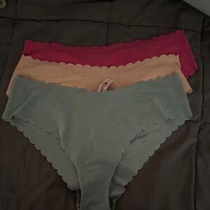 XL 3pk Victoria’s Secret Scalloped Edge Panties Set